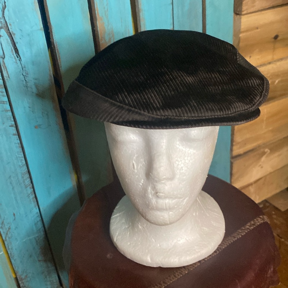 Vintage Union Made Country Gentleman corduroy flat cap size 7 1/8 faded black
